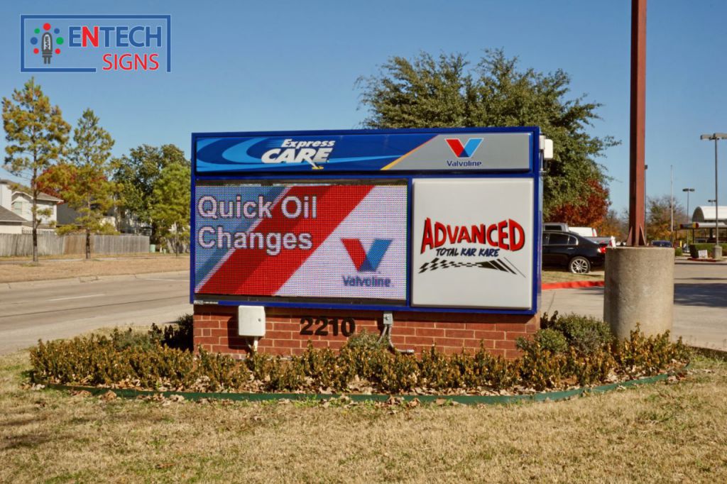 Get Customers in the Door with an Electronic Digital Sign!