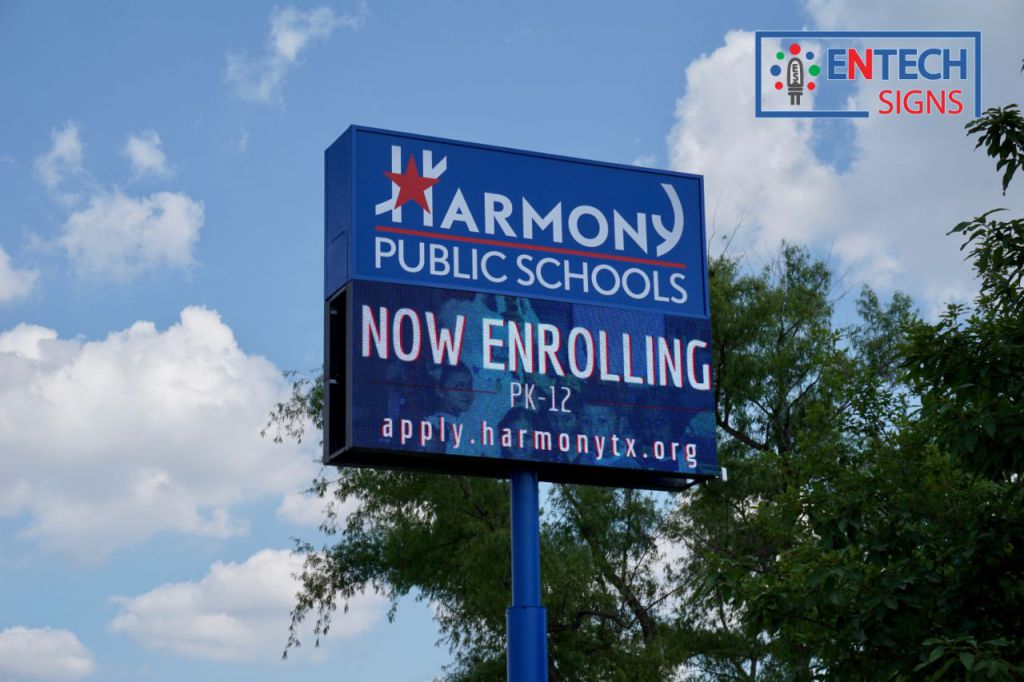 Keep Students and Faculty Informed with an Digital LED Sign