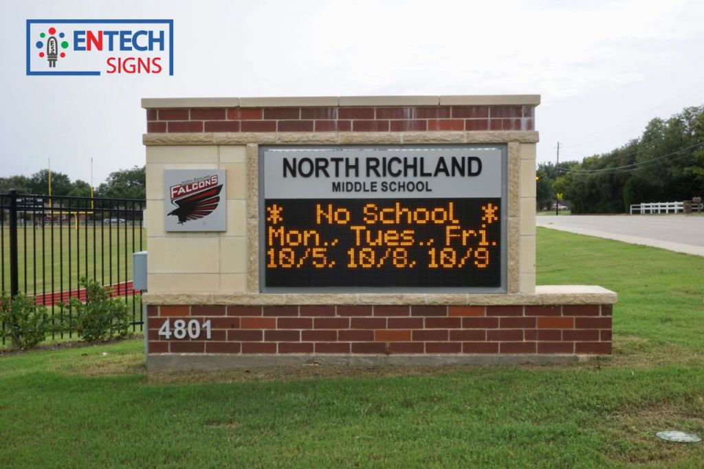 Keep Students and Parents Up to Date with Closings and Special Events with a Electronic LED Sign!
